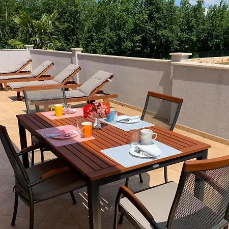 2 Bedroom Amazing In * Rovinj