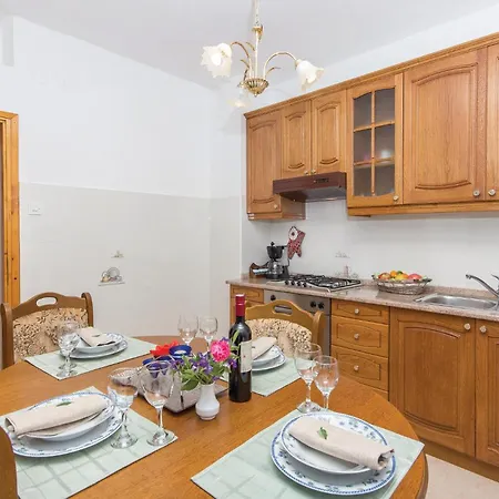 Apartment Lovely In With Wifi *
