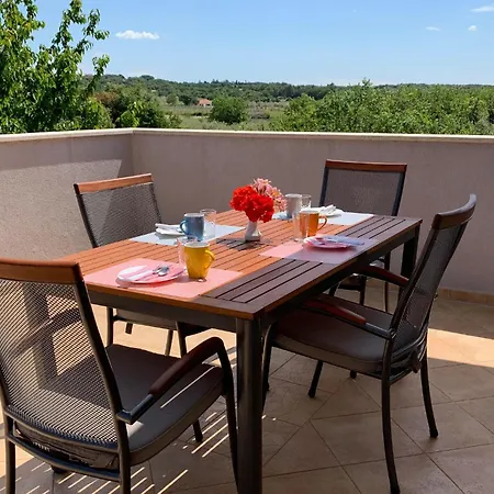 2 Bedroom Amazing In Apartmán Rovinj